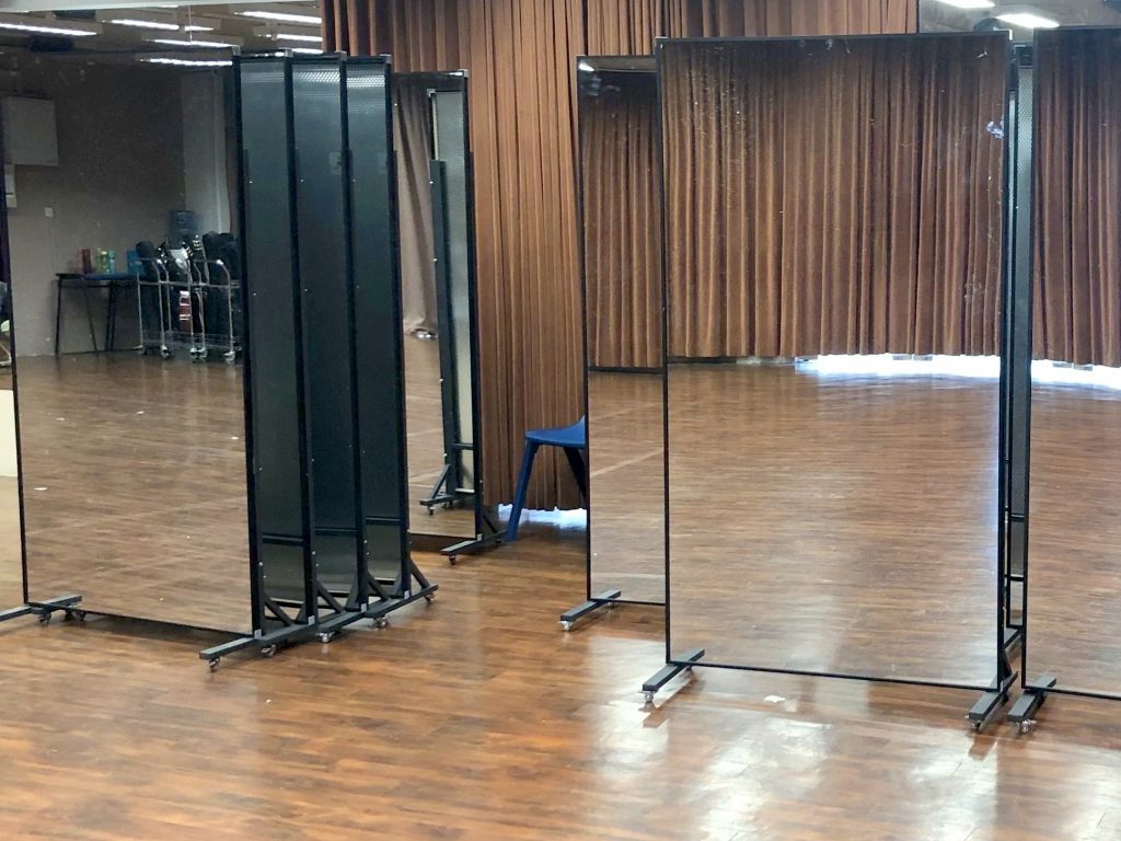 Choosing the Perfect Mirror for Your Home Ballet Studio Dance Floor